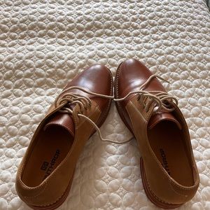 Men’s suede leather lace ups